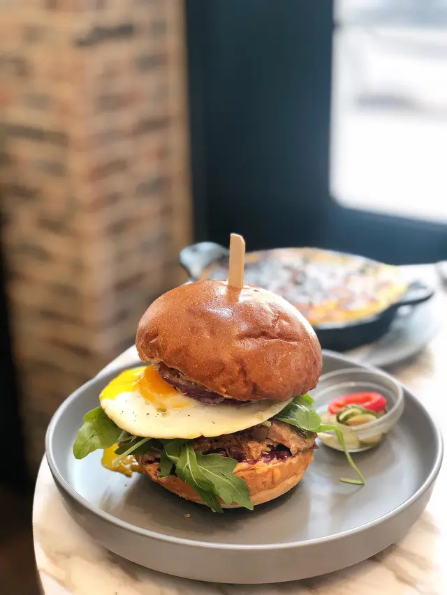 Pulled pork sandwich