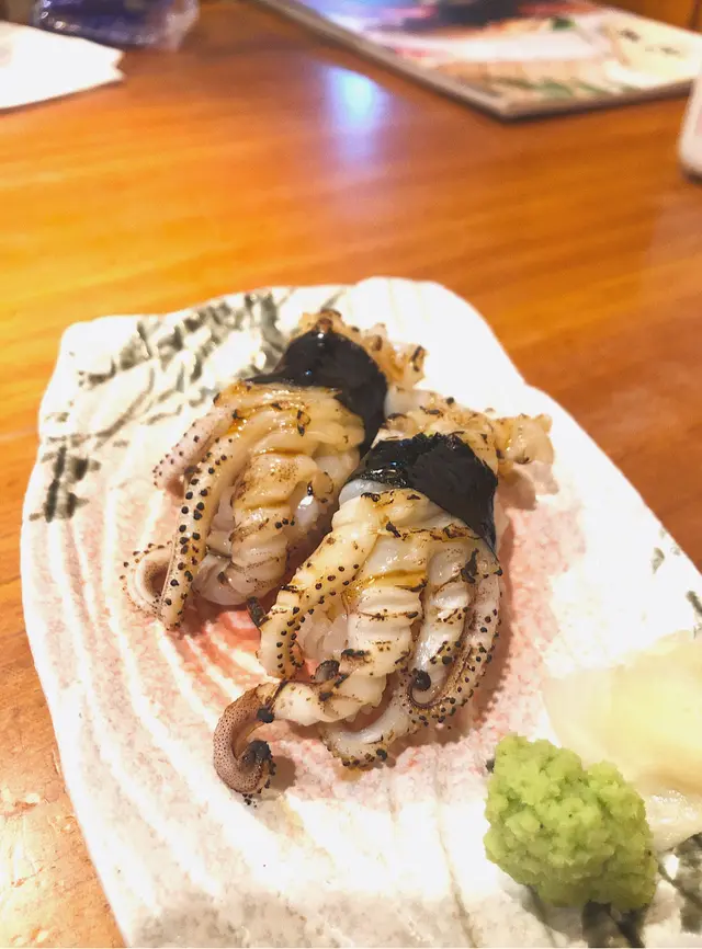 火灸魷魚鬚壽司