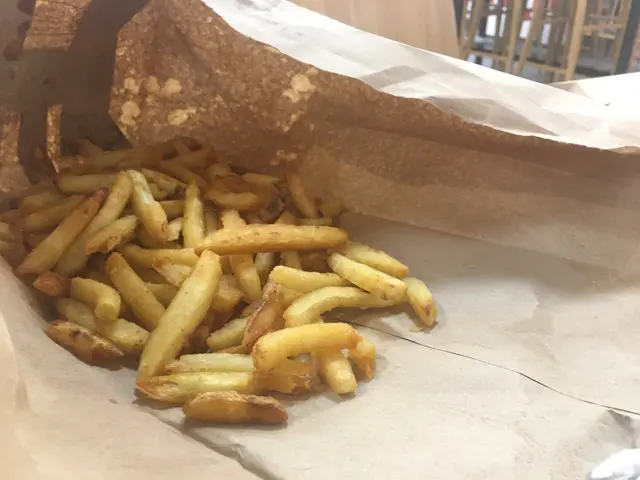 倒少少出黎食住先