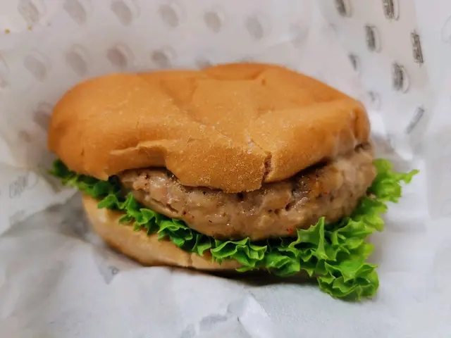 麻醬雞堡