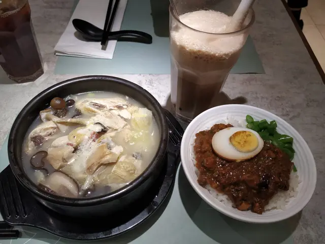花膠雲腿雞鍋配肉燥飯&台式珍珠奶茶