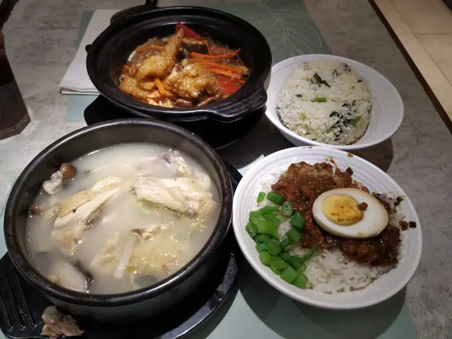 沙茶冬粉蝦球紅魚鍋&花膠雲腿雞鍋