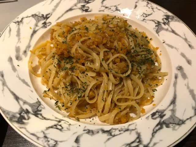 蟹肉鹹蛋黃意粉