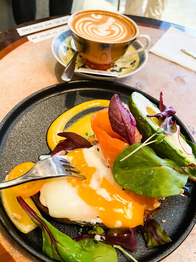 Avocado, Smoked Salmon, Onsen egg on Sourdogh