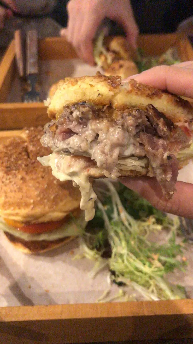 超級juicy,而且勁大羊味,配埋個自己醬汁真係好好食!