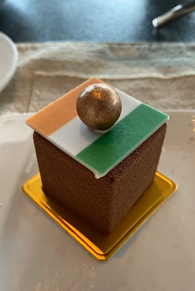 熱情果黑朱古力慕絲蛋糕