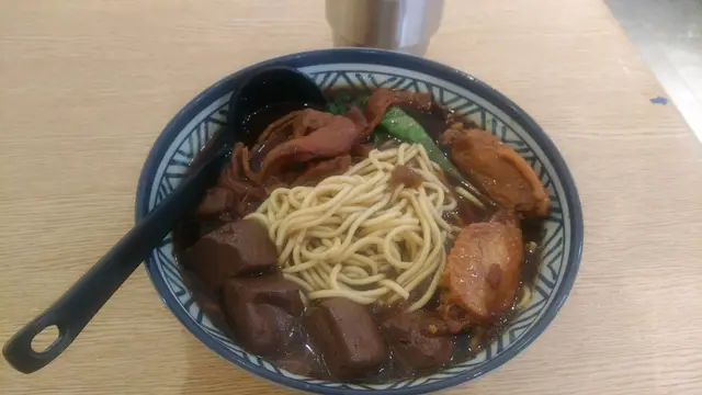 豬紅,雞亦同尤魚都好入味