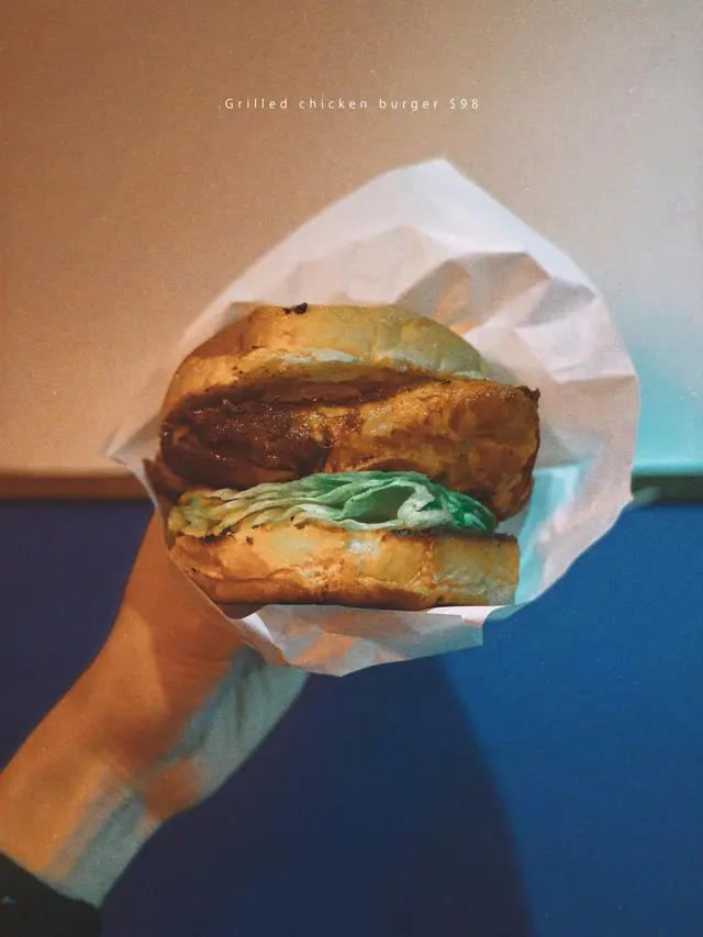 Grilled chicken burger