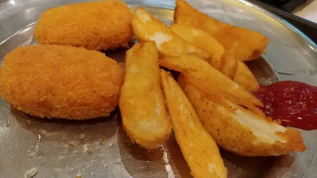 蟹柳忌廉薯餅, 薯角