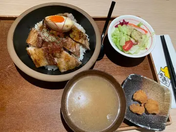 柚子烧冲绳白豚腩丼定食