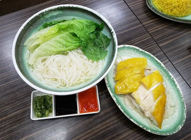 去骨海南雞米線