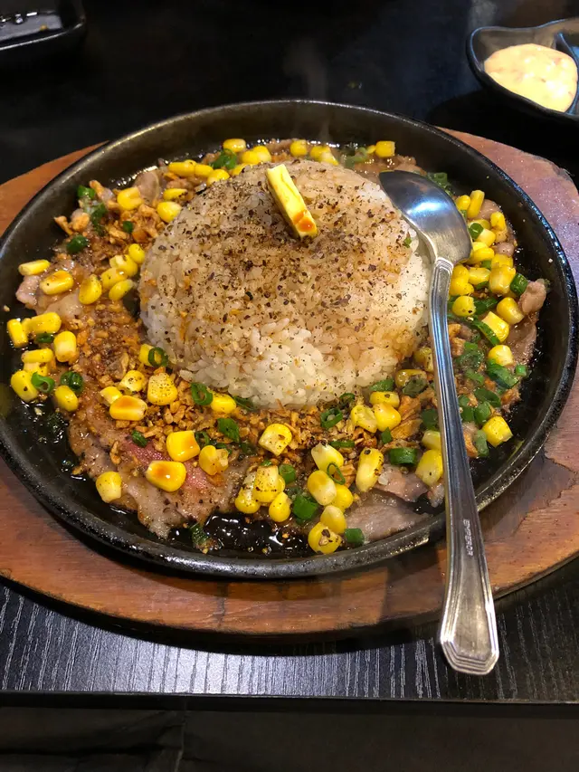 香蒜牛肉鐵板飯