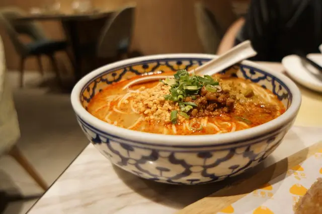 黑毛豬扒擔擔麵