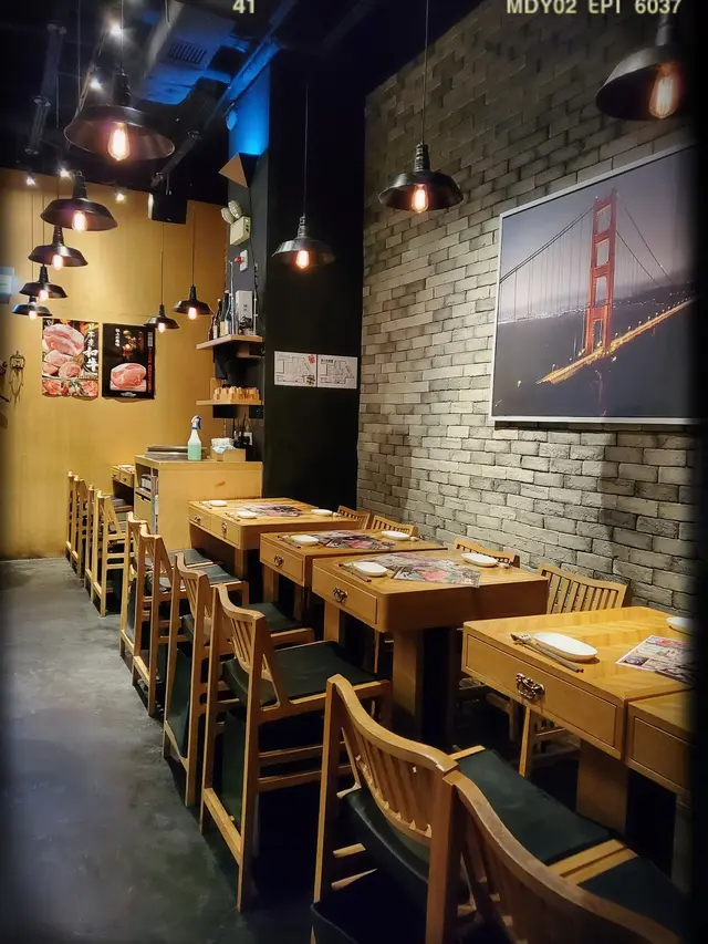 二至多人合併式散座