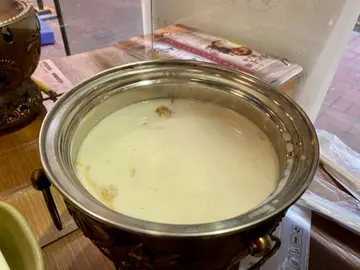 蜂巢豆腐白汤锅