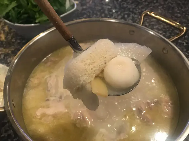 原個椰子雞湯(半隻)