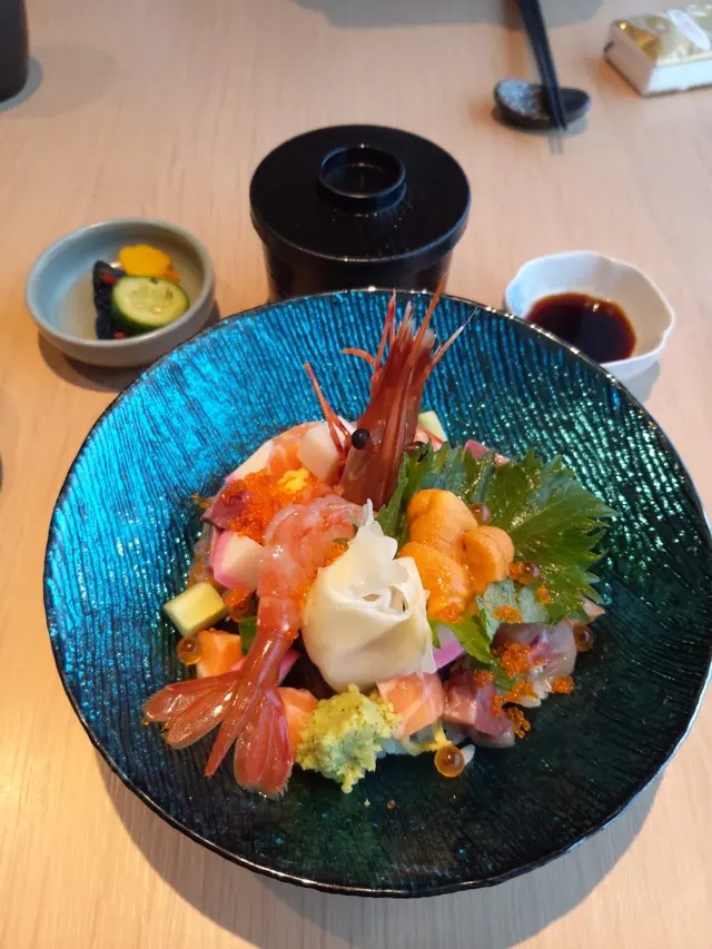 北海道海膽雜錦魚生飯