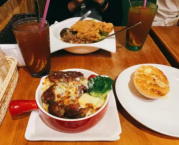 烧牛肉芝士黑椒焗意粉