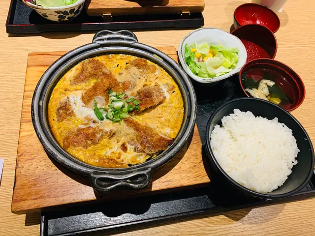 滑蛋豬柳鍋定食