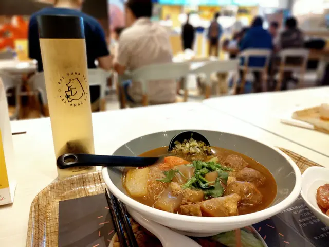 紅燒牛丸牛筋麵+南投桂花烏龍