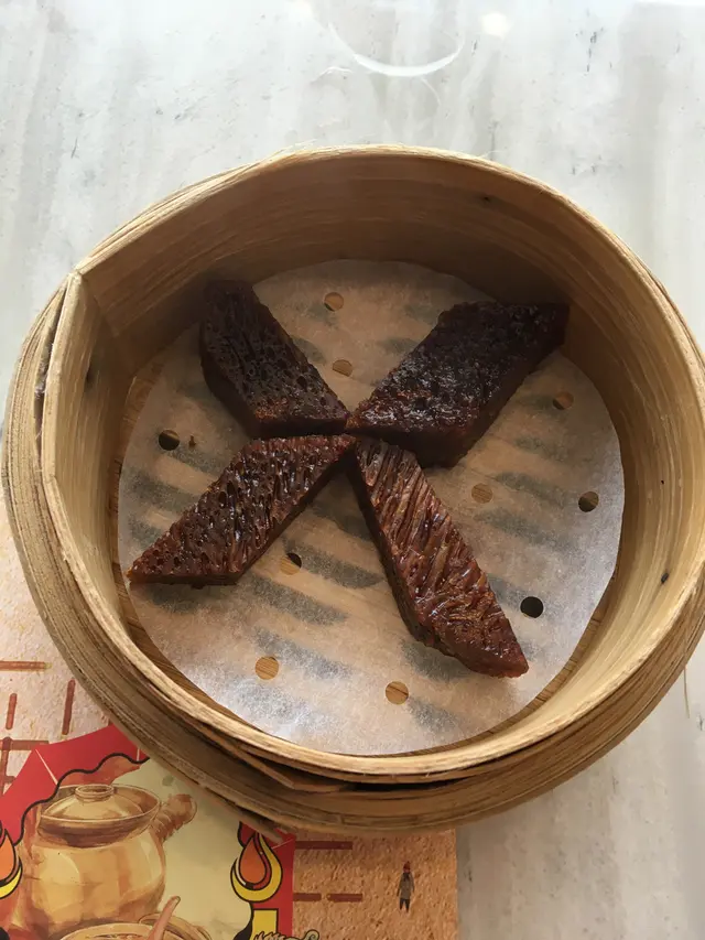 Honeycomb  cake  黑糖蜂巢糕