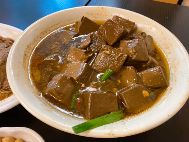 豬紅好滑無渣👍🏻但韭菜唔夠香😞