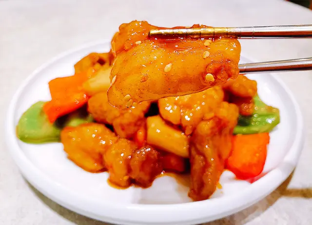 菠蘿咕嚕黑豚肉