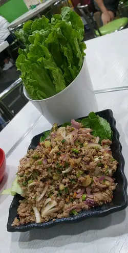 肉碎生菜包