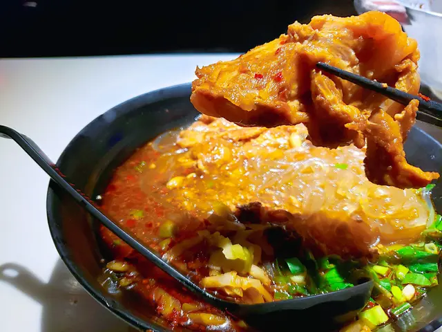 川香豬軟骨酸辣水晶粉