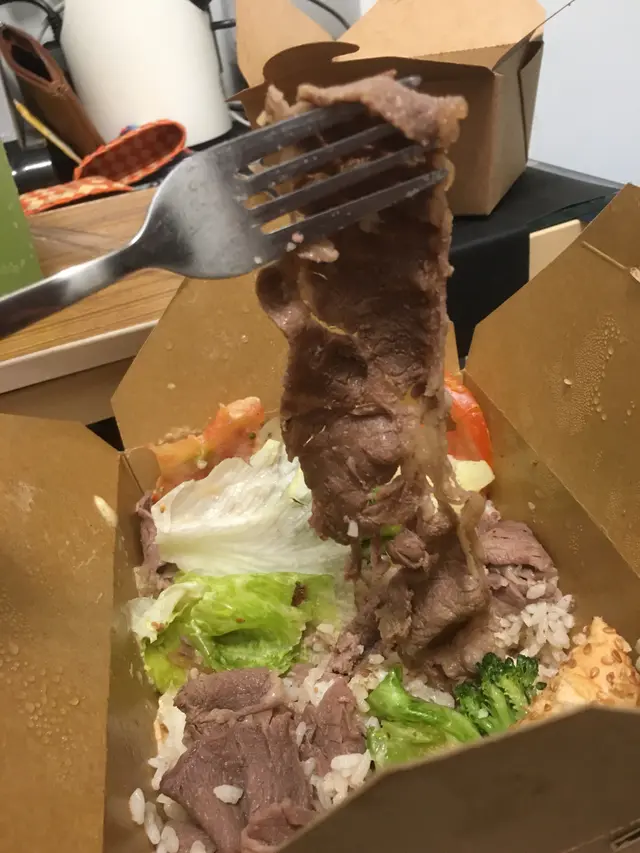 牛肉飯嘅牛肉片長度