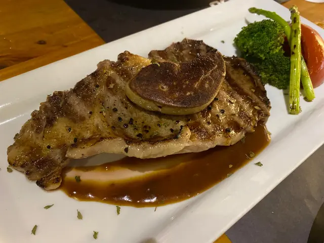 牛扒  鵝肝