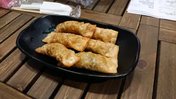 脆軟骨菜肉棒餃子
