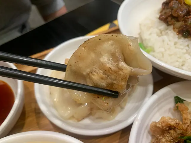 煎餃子