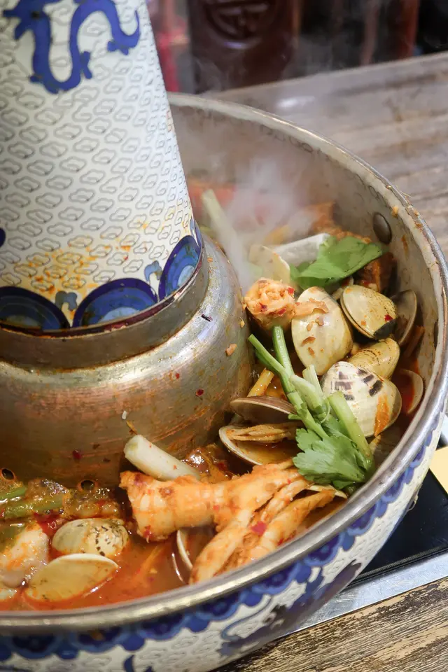 泰式冬陰功卜卜蜆湯鍋