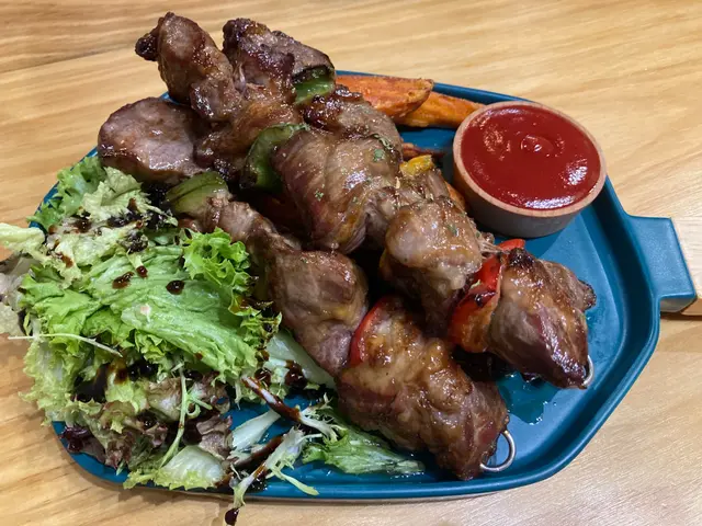 肉質有嚼勁,肥美而不油膩!