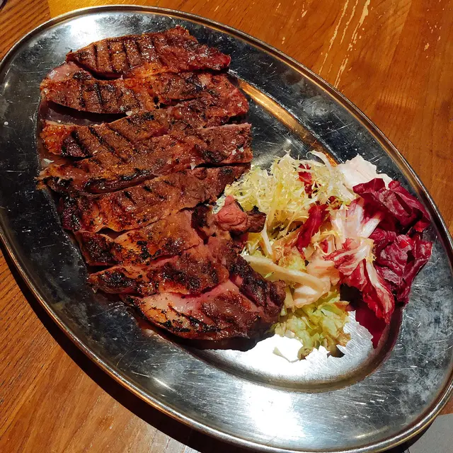 4成熟,肉質鎖得幾好,好juice,唔韌,接近入口即溶的feel,已經加多咗,都覺得未夠喉。