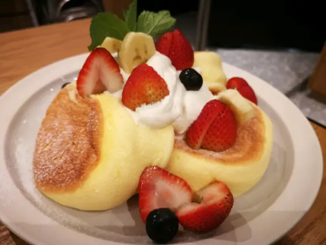 士多啤梨藍莓香蕉班戟