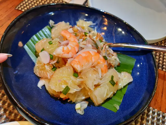 泰式柚子鮮蝦沙律