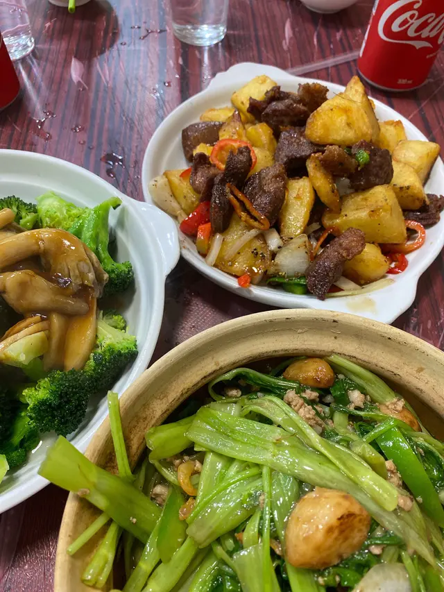 黑椒薯仔牛柳粒