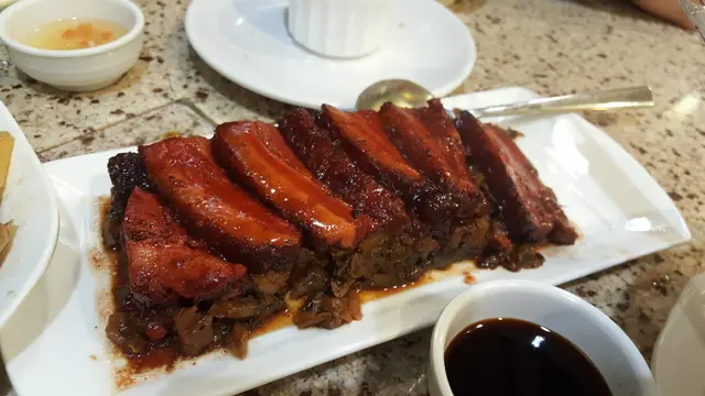 比起其他菜式普通, 而且扣肉無粗菜館的咁好食, 但份量取勝