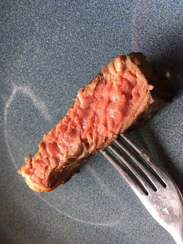 燒肉眼牛扒配大蝦薯條