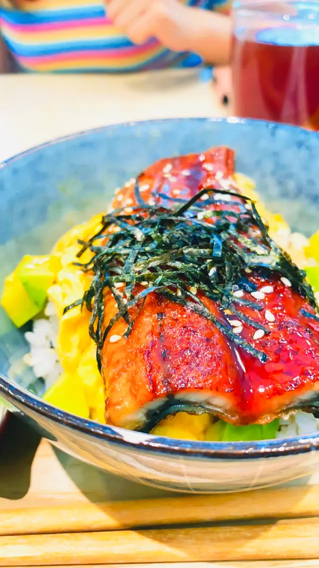 滑蛋順口不膩；鰻魚優質；飯香回味無窮，是我近期吃過最好的鰻魚飯。