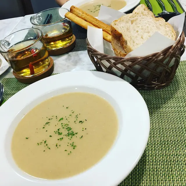 牛肝菌花椰菜湯