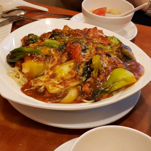 雜菜蕃茄肉丸焗意大利麵