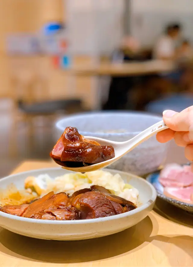 萬巒豬腳