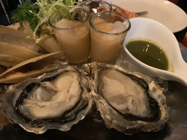 紐西蘭生蠔肥美爽甜,配上檸檬香草汁,少少辣,鮮味更突出~