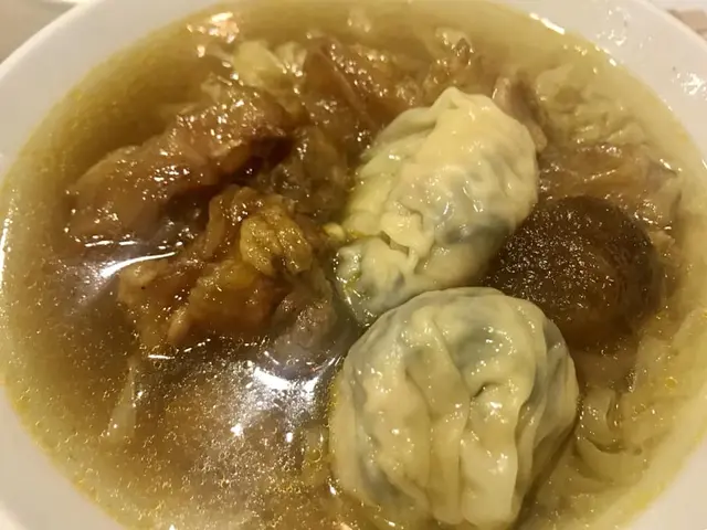水餃辣牛筋粗麵