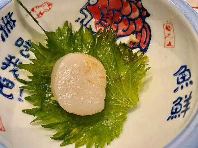 帶子刺身伴紫蘇葉