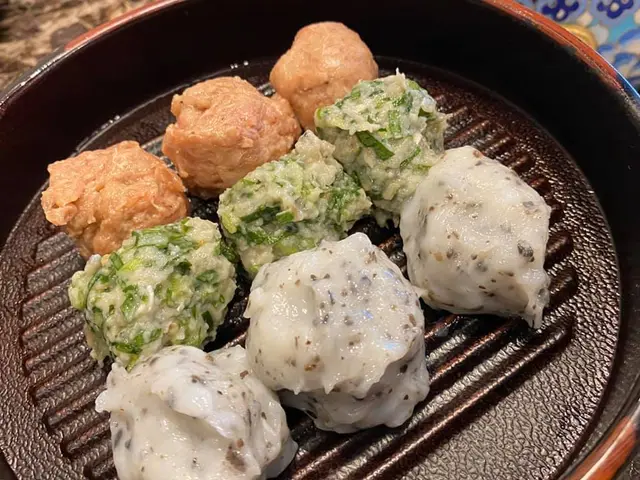 手打芫茜鯪魚丸、手打牛丸腍劈劈無鮮味、手打黑松露醬墨魚丸
