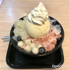 巨峰奇緣 - 九龍灣的金滿堂甜品
